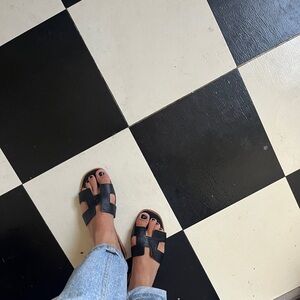 Genuine Hermes Oran sandal, black/beige, size 40/9